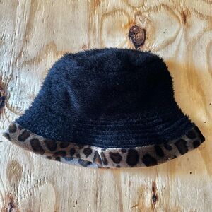 Vintage Fuzzy Leopard Print Trim Bucket Hat - Size One Size
